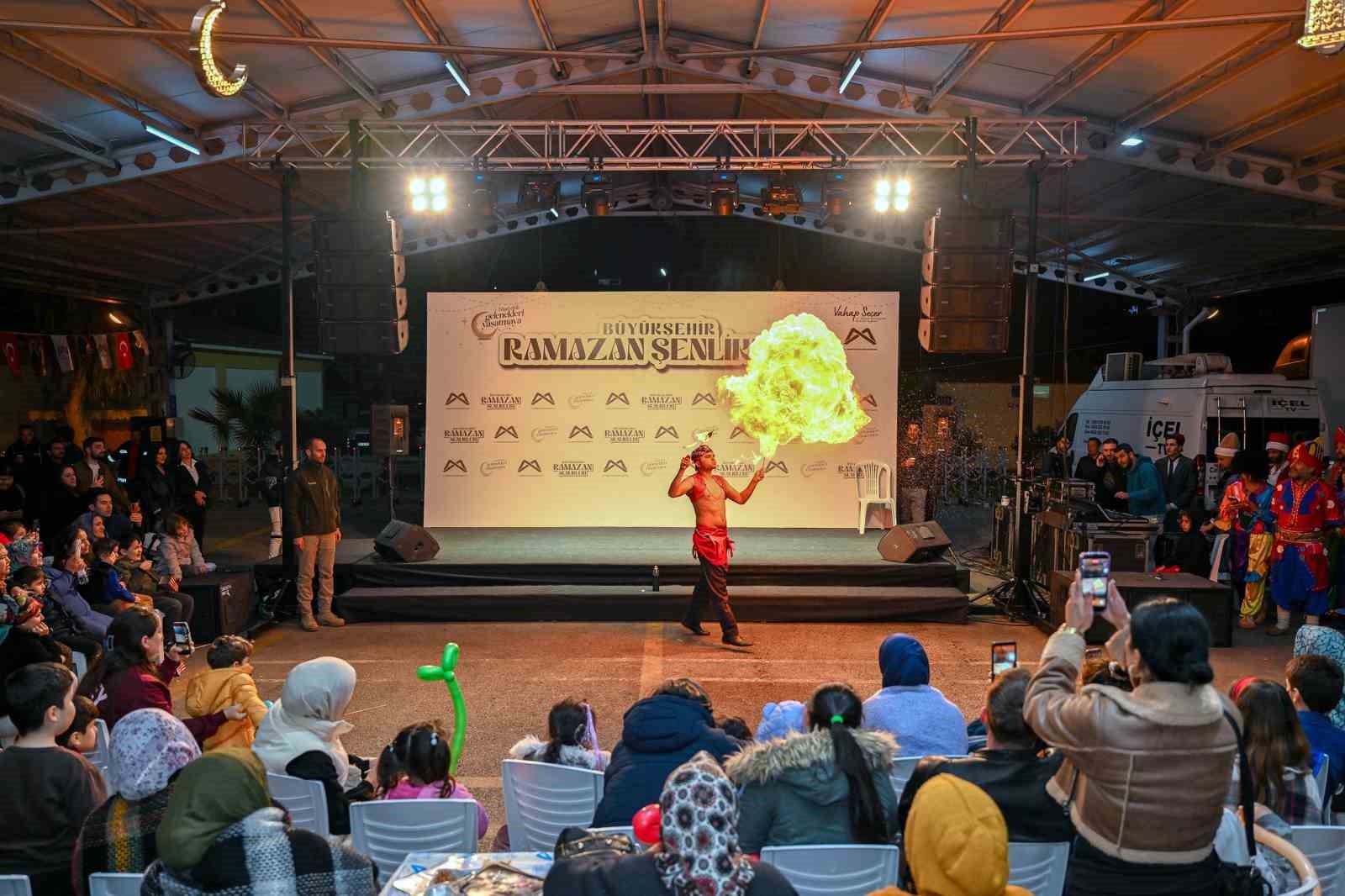 Erdemli’de birlik sofrası: Seçer’den ’Parlayan yıldız Türkiye’ vurgusu
