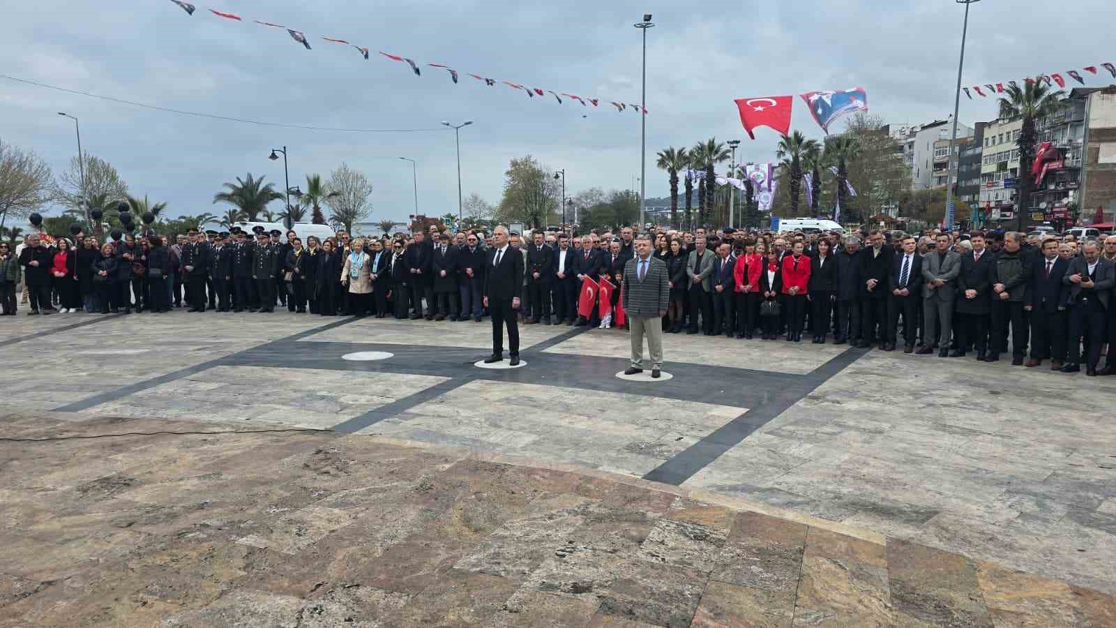 Ereğli’de 23 Nisan iki ayrı törenle kutlandı
