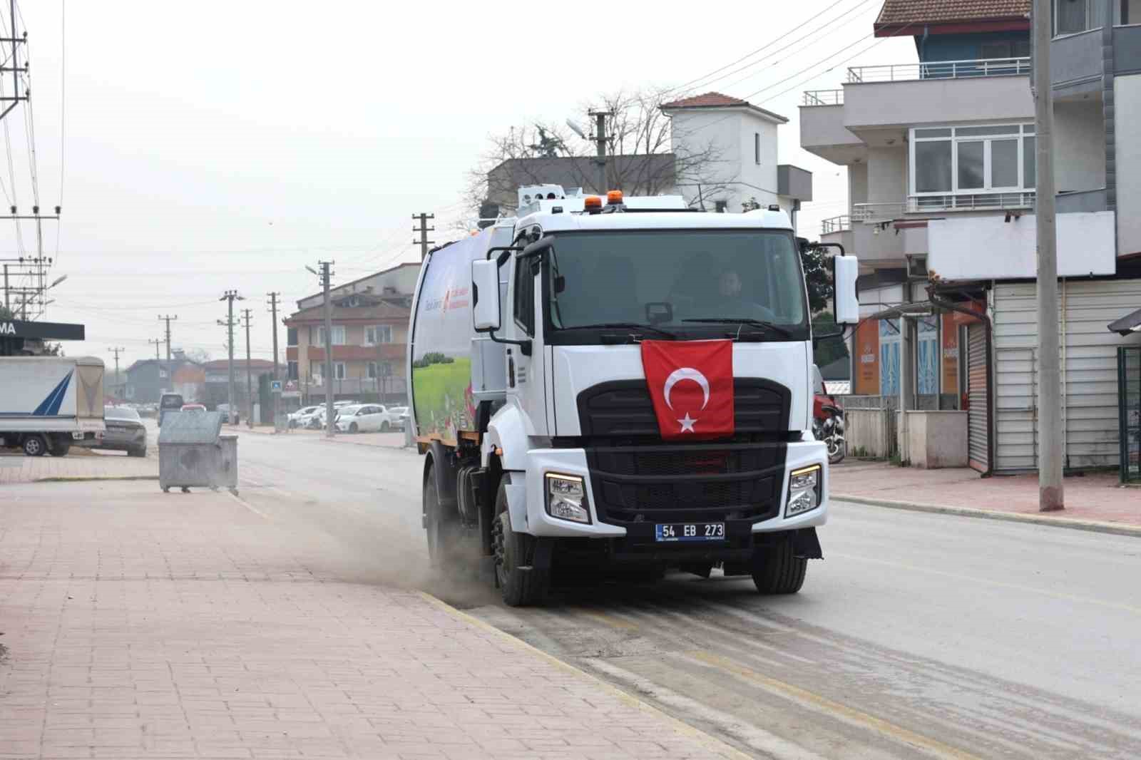 Erenler’de bayram temizliği mesaisi başladı
