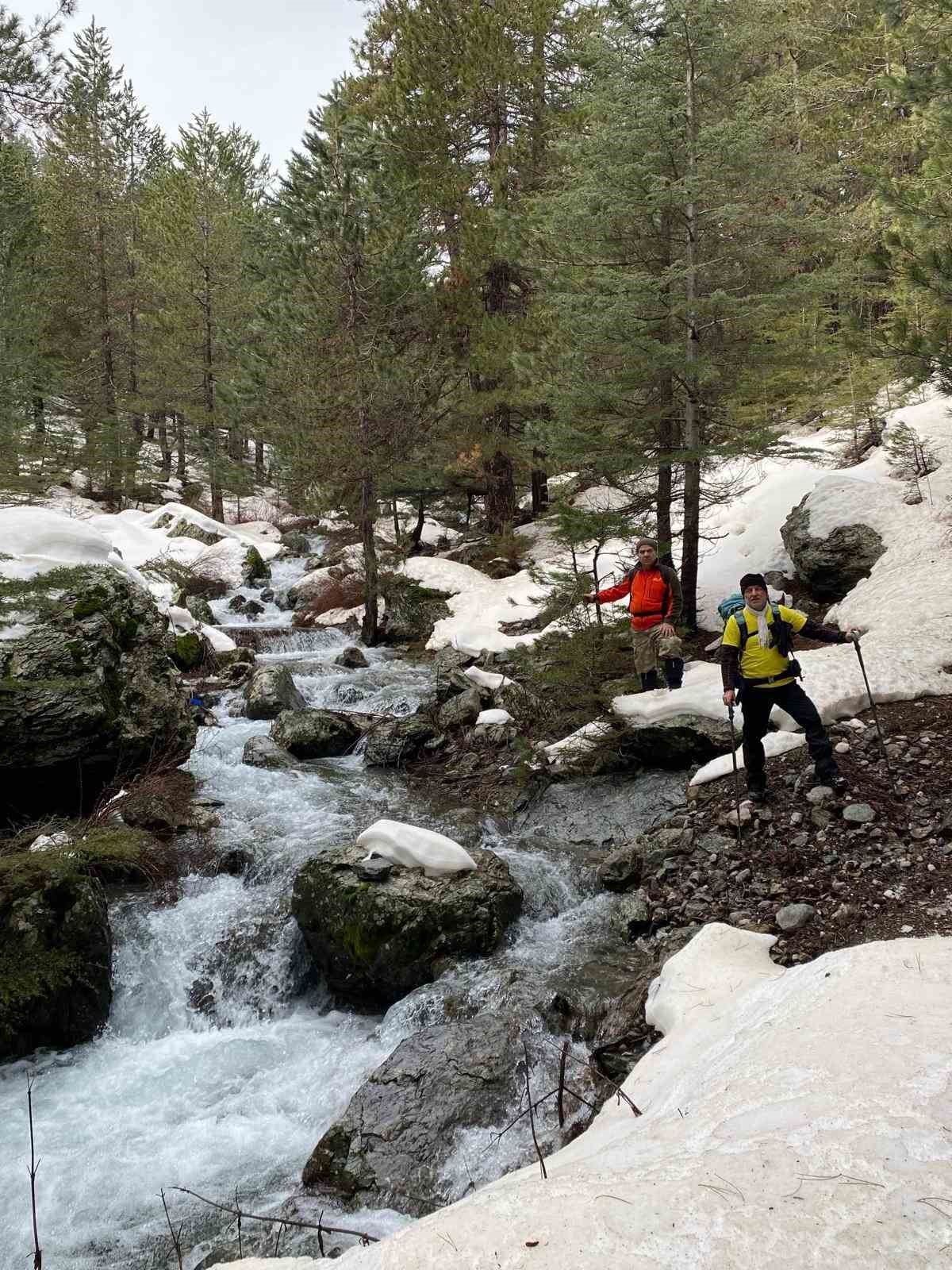 Eriyen kar ve yağmur suları su kaynaklarını coşturdu
