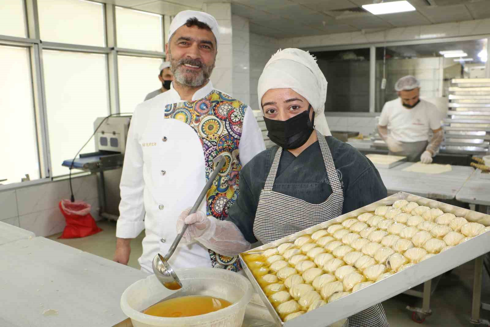 Erkek hegemonyasına kadın eli değdi
