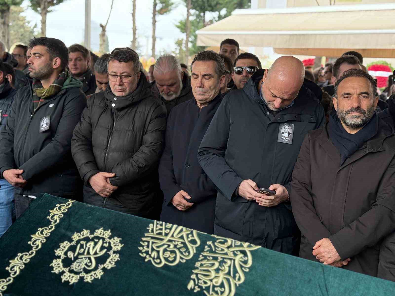 Erol Köse son yolculuğuna uğurlandı
