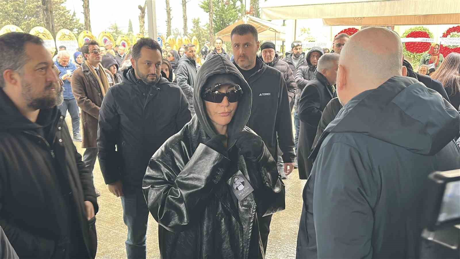 Erol Köse son yolculuğuna uğurlanıyor
