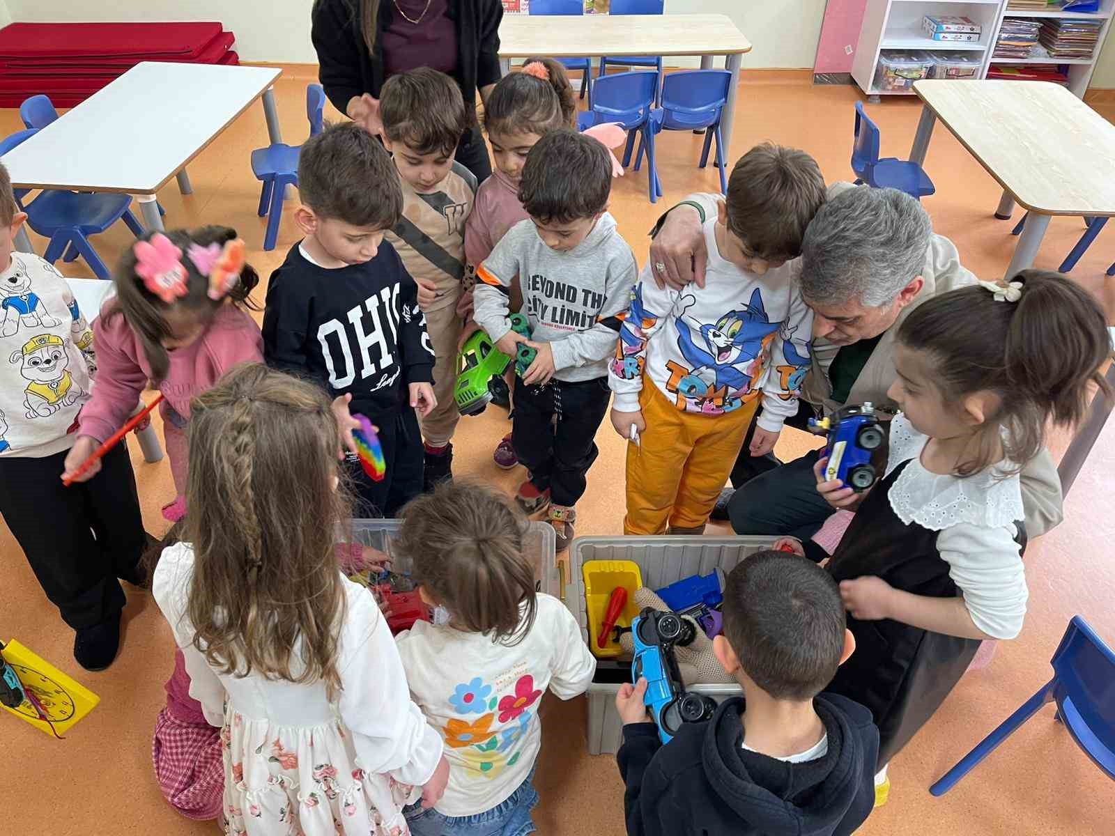 Ersander’den çocuklara bayram hediyesi
