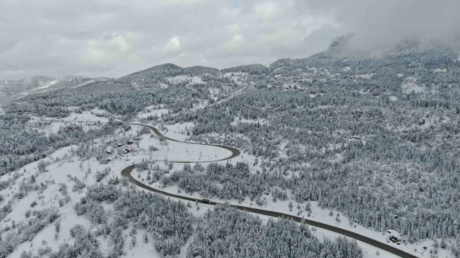 Ersizlerdere Tabiat Parkı’nda kar güzelliği

