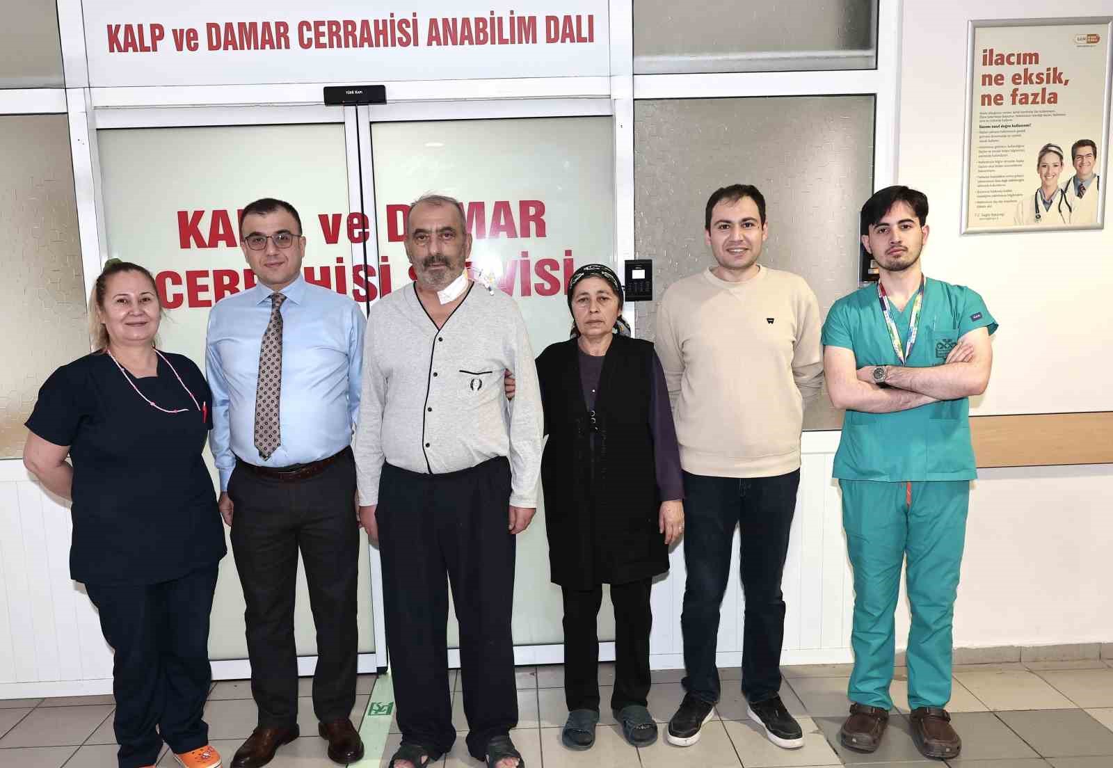 ERÜ Hastaneleri’nde, minimal invaziv cerrahi yöntemiyle Kayseri’de ilk mitral kapak ameliyatı gerçekleştirildi
