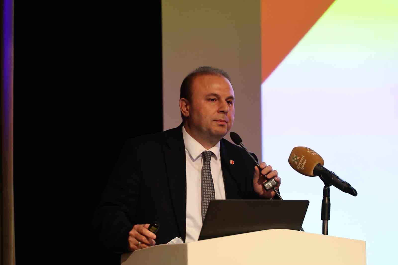 ERÜ’de ’4. Tarım Eğitim Kış Kampı’ düzenlendi
ERÜ’de ’4. Tarım Eğitim Kış Kampı’ düzenlendi