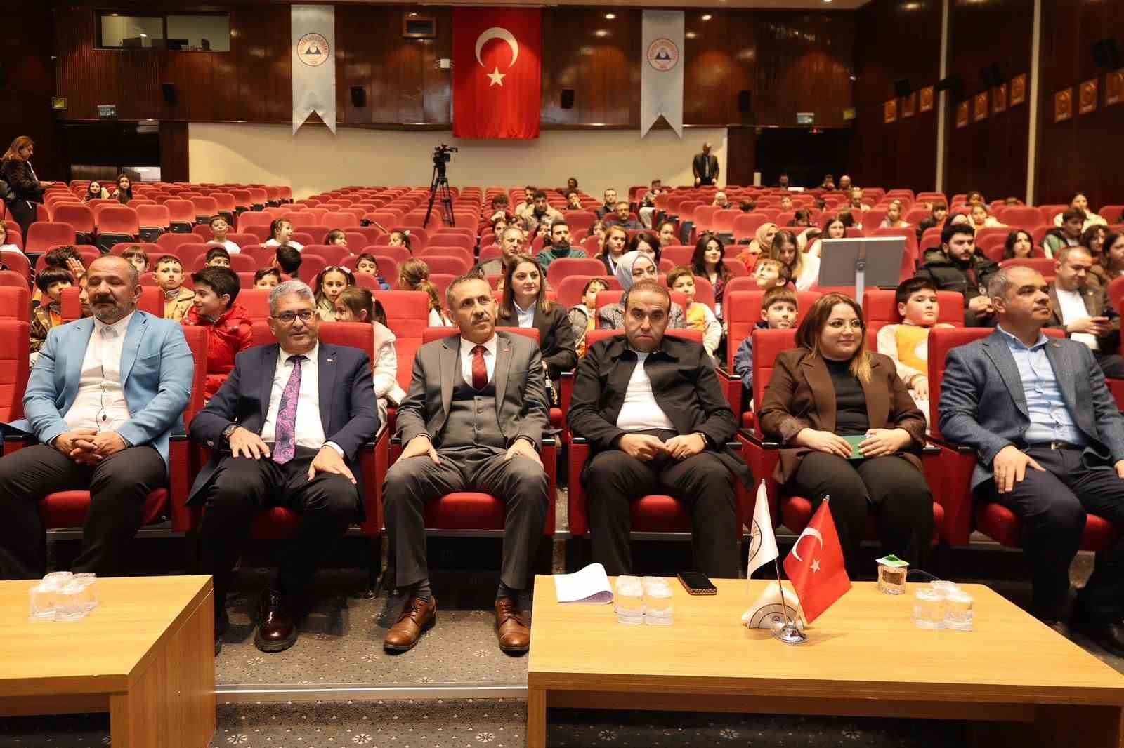 ERÜ’den Uluslararası Sıfır Atık Günü dolayısıyla farkındalık etkinliği
