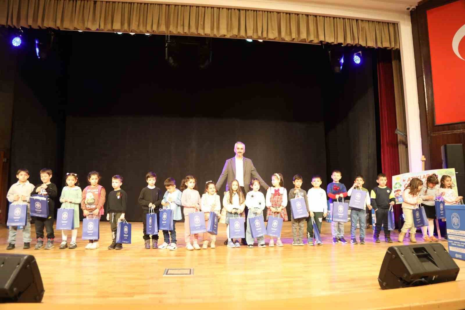 ERÜ’den Uluslararası Sıfır Atık Günü dolayısıyla farkındalık etkinliği
