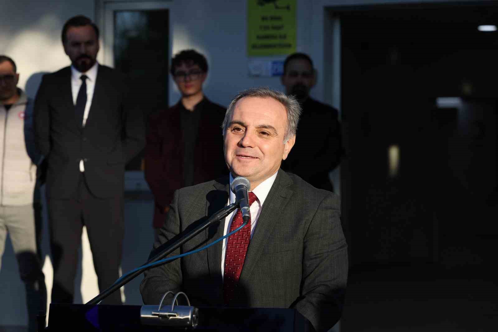 ERÜ’ye Kızılay Butik Giyim Merkezi açıldı
