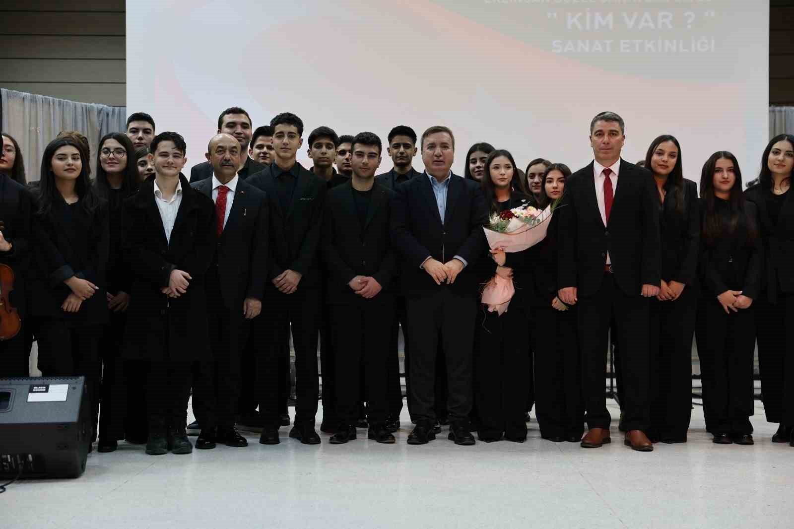 Erzincan Güzel Sanatlar Lisesi öğrencilerinden sanat etkinliği
