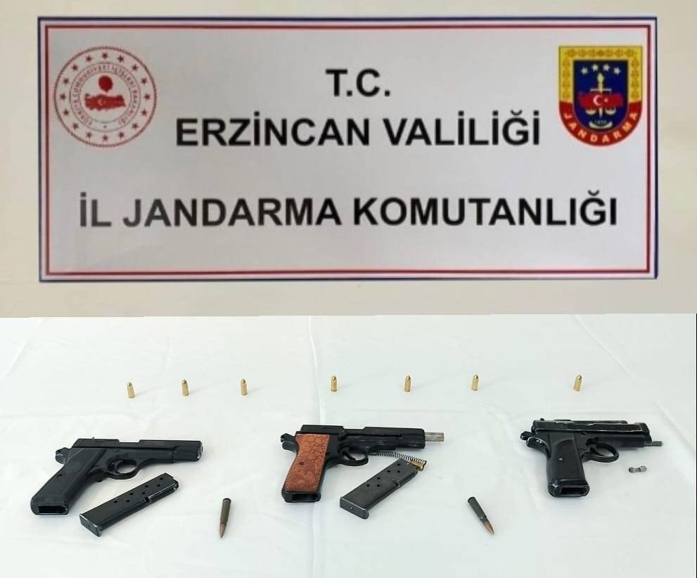 Erzincan jandarmasından Mart 2026 faaliyet raporu: 224 olayın yüzde 97’si aydınlatıldı
Erzincan jandarmasından Mart 2026 faaliyet raporu: 224 olayın yüzde 97’si aydınlatıldı
