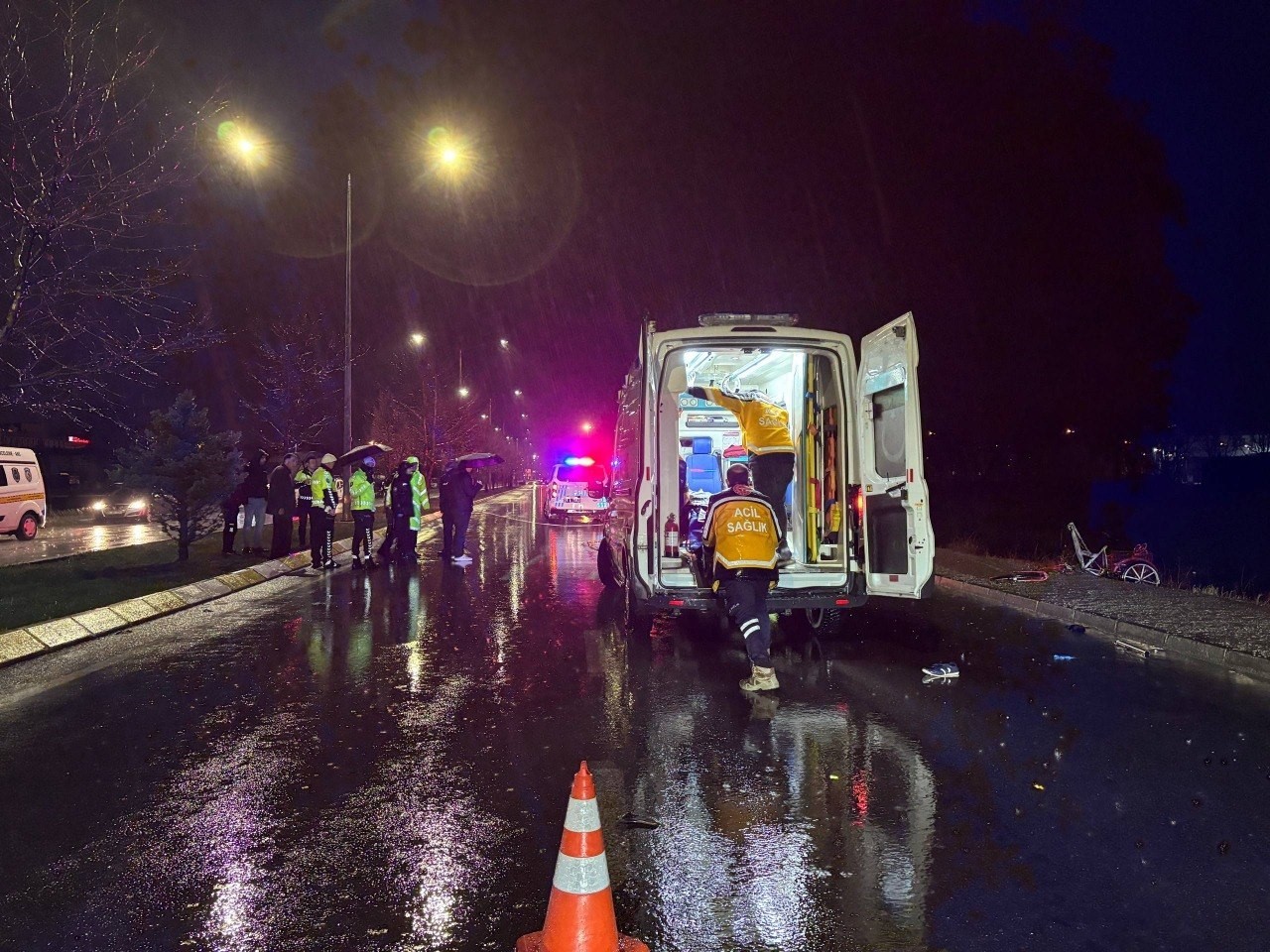 Erzincan’da bisiklet sürücüsü trafik kazasında hayatını kaybetti
