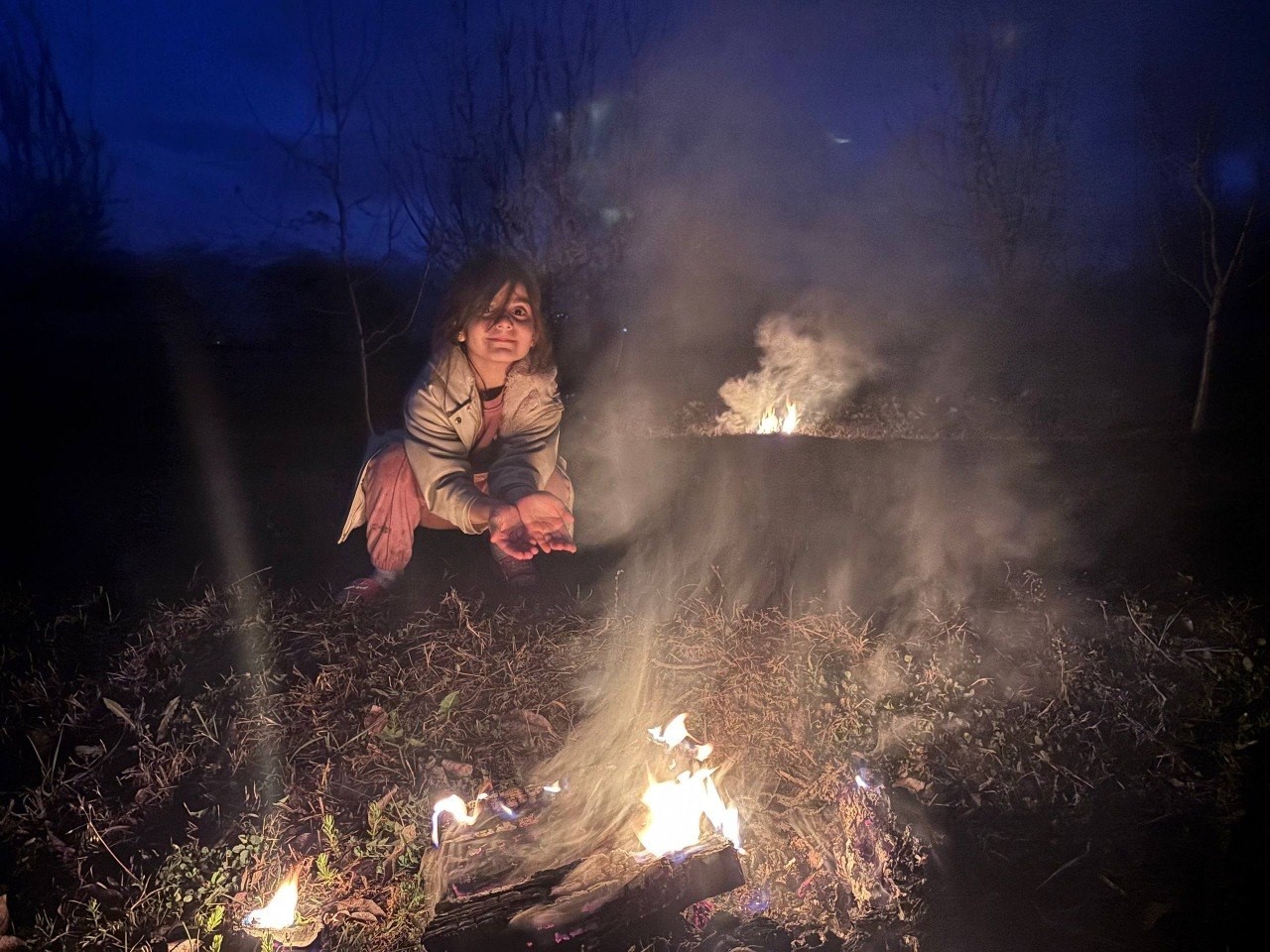 Erzincan’da çiftçiler don nöbetinde
Erzincan’da çiftçiler don nöbetinde