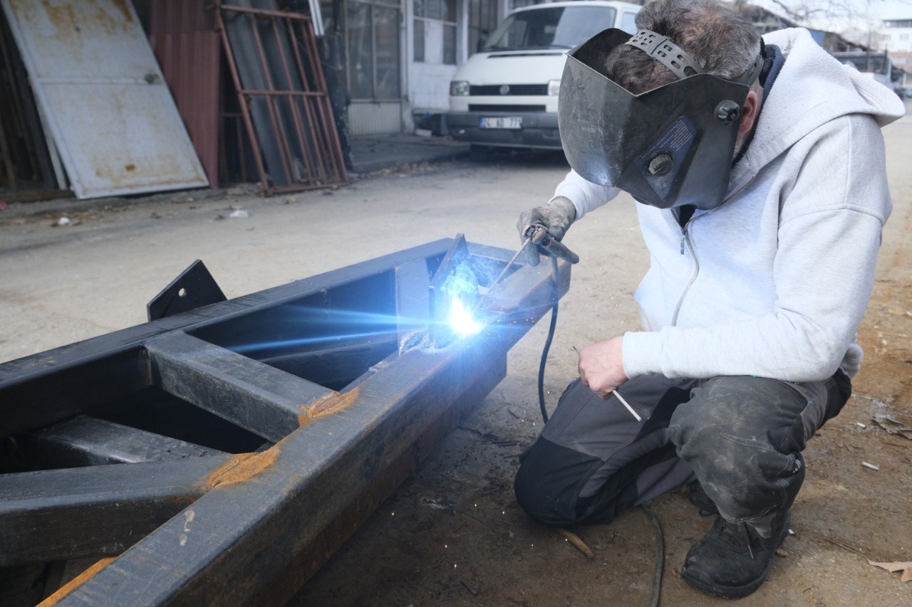 Erzincan’da çobanlıktan demir ustalığına uzanan bir başarı hikâyesi
