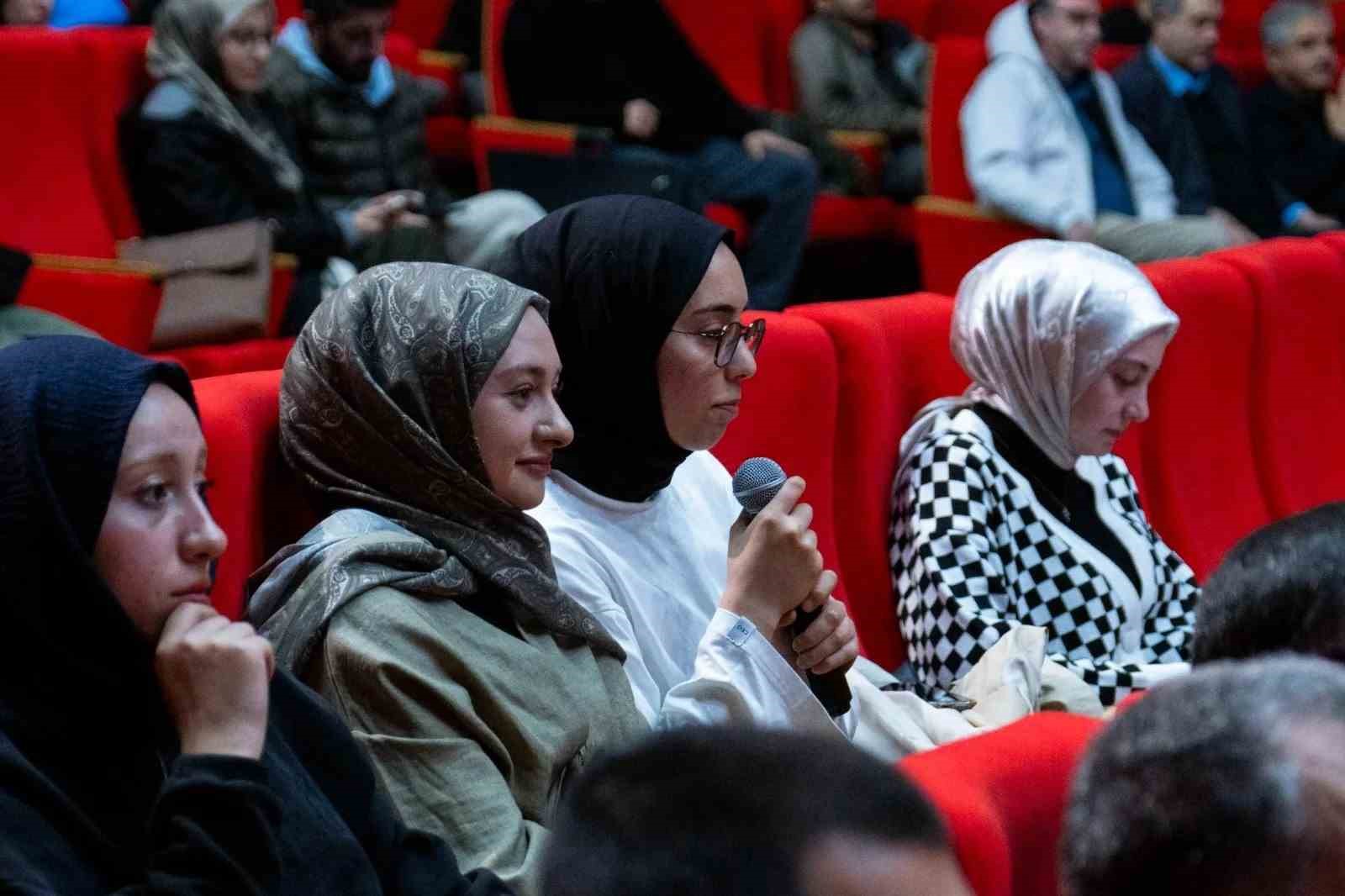 Erzincan’da din, felsefe ve bilim üzerine konferans
