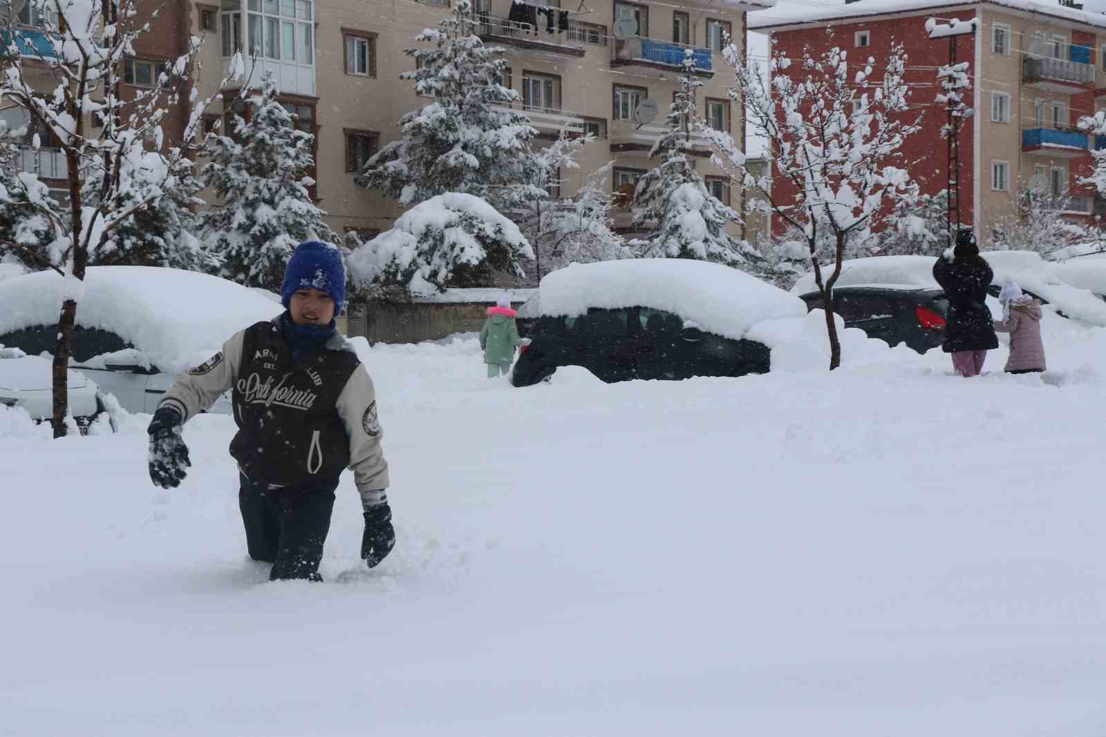 Erzincan’da eğitime kar engeli! Okullar 1 gün daha tatil
