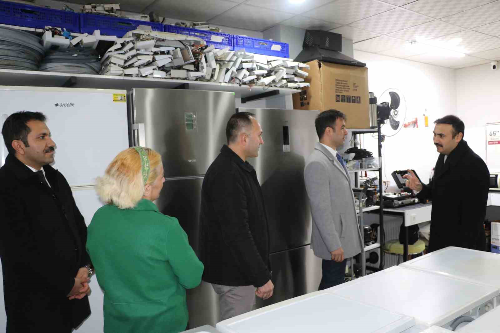 Erzincan’da eski hükümlü, devlet desteğiyle kendi işyerini açtı
