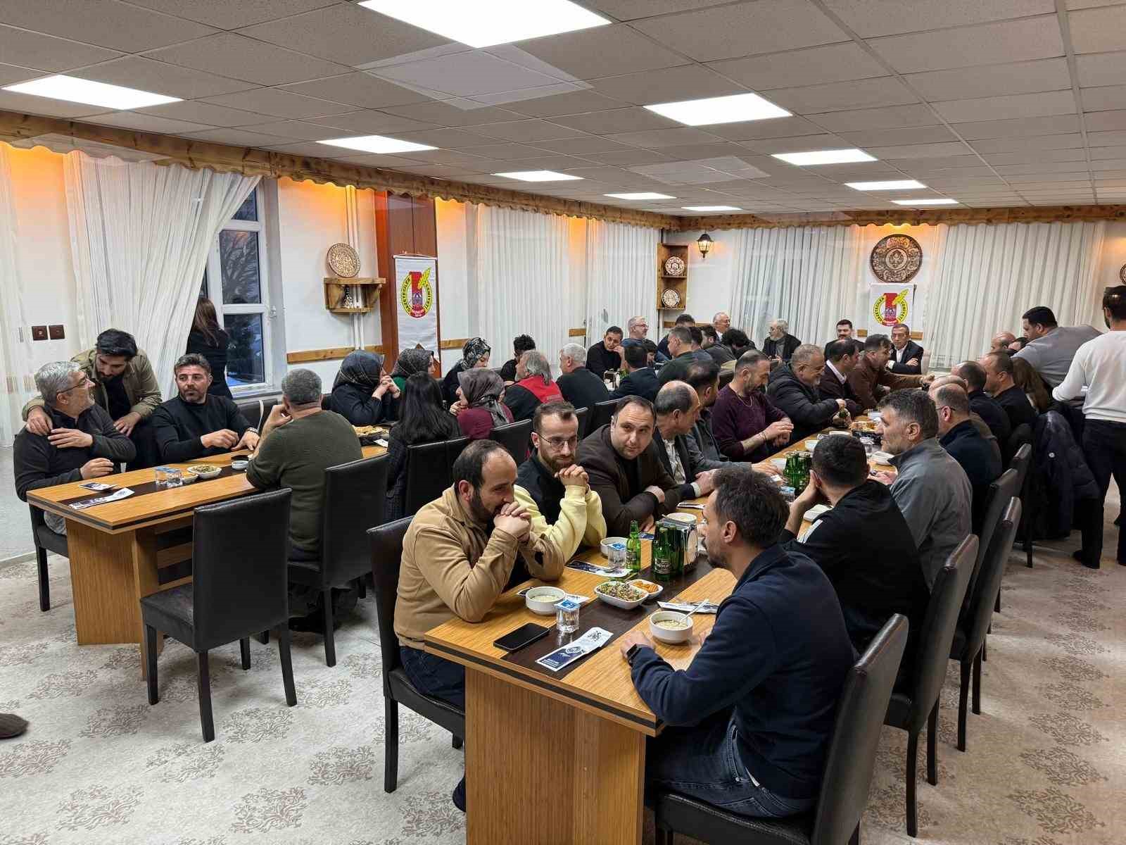 Erzincan’da gazeteciler iftar programında bir araya geldi
