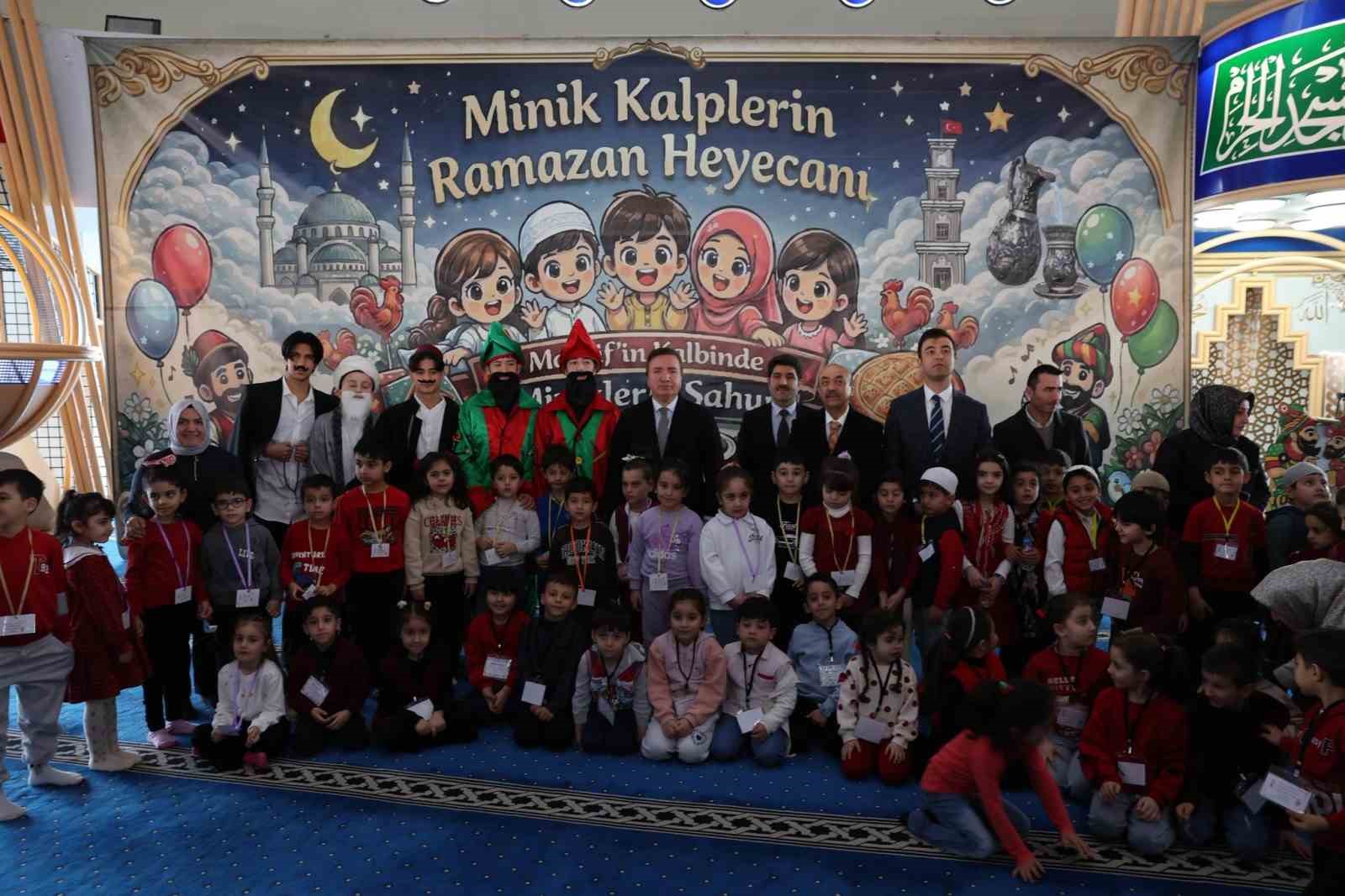 Erzincan’da "Maarifin Kalbinde Miniklerle Sahur" programı düzenlendi
