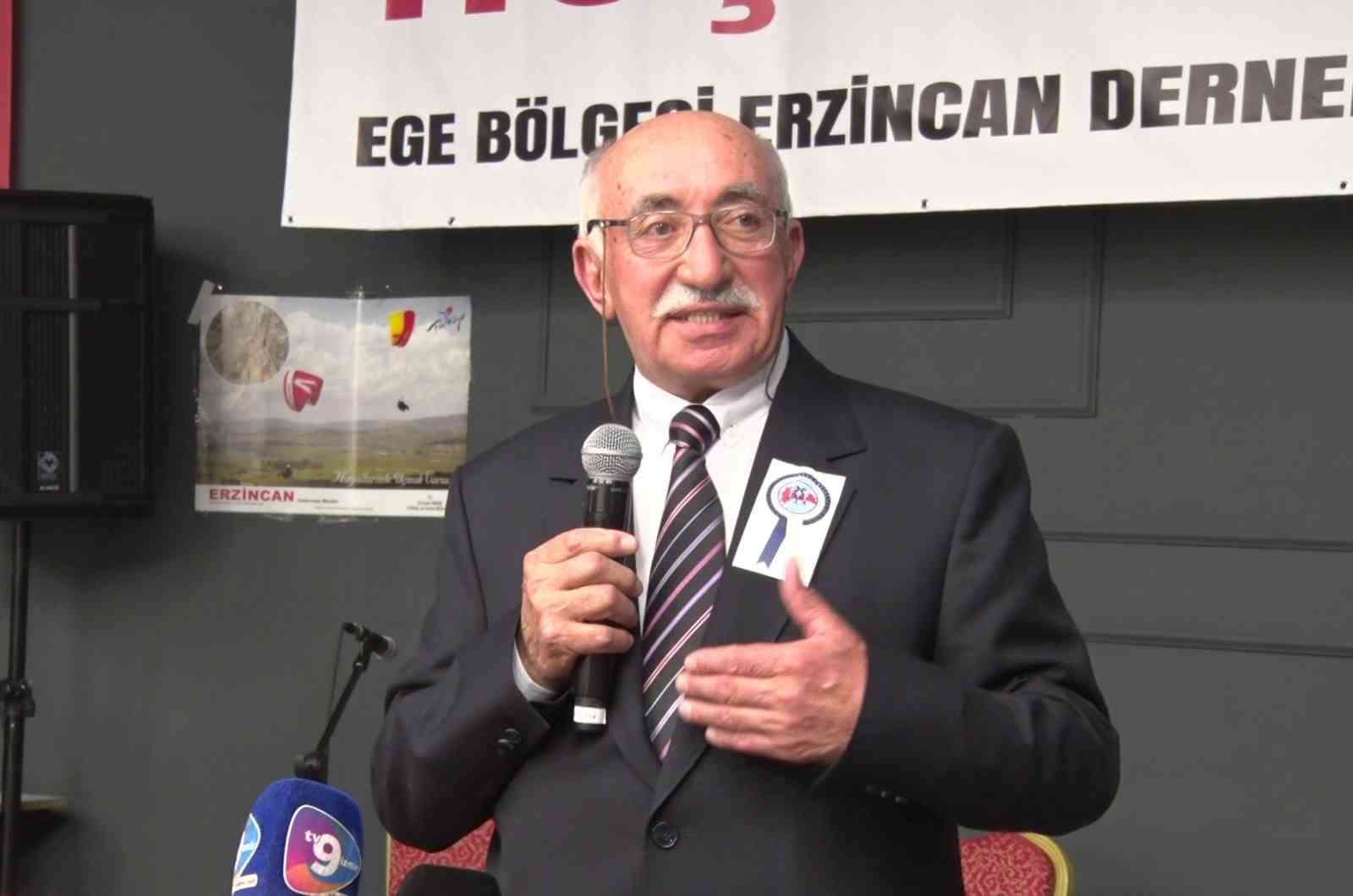 Erzincanlılar İzmir’deki dayanışma gecesinde bir araya geldi
Erzincanlılar İzmir’deki dayanışma gecesinde bir araya geldi