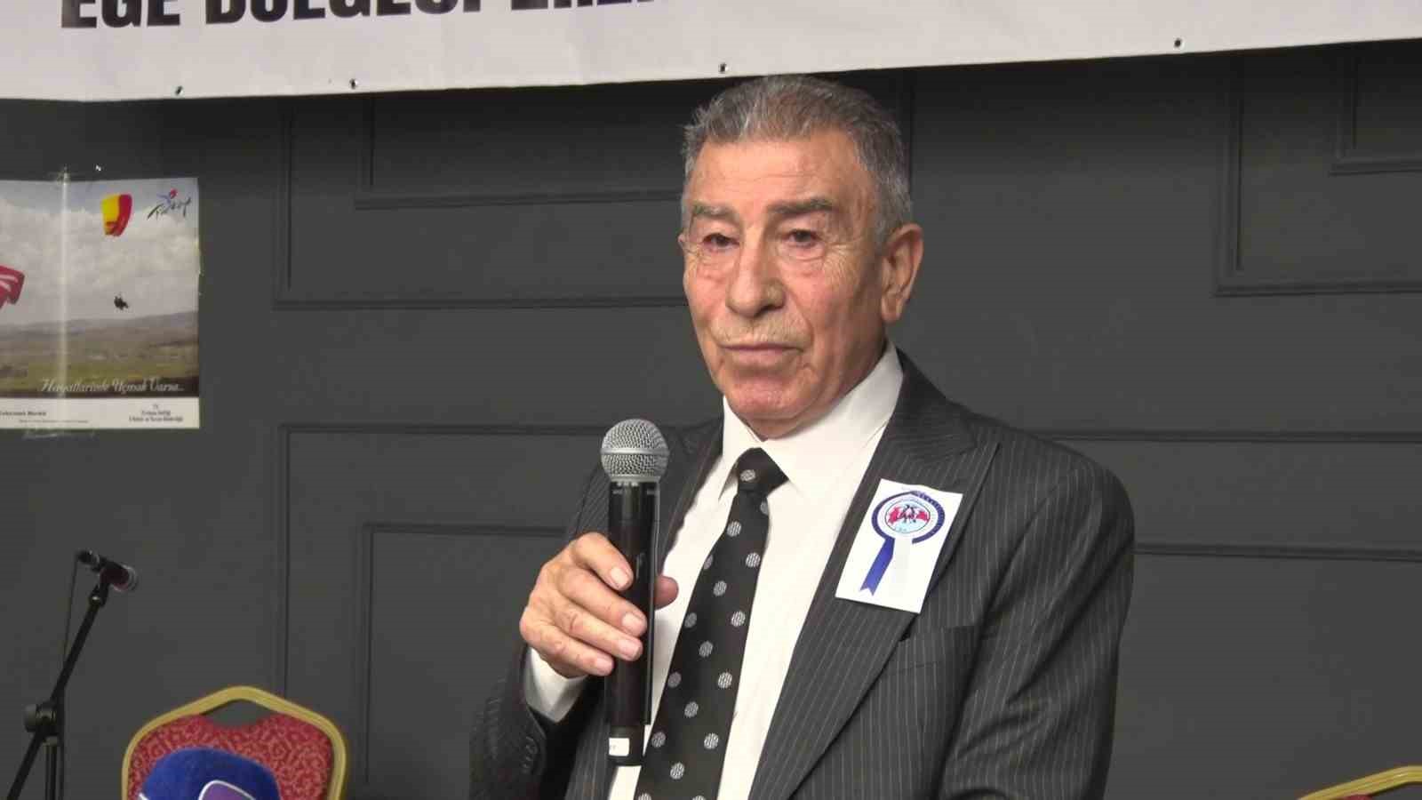 Erzincanlılar İzmir’deki dayanışma gecesinde bir araya geldi
Erzincanlılar İzmir’deki dayanışma gecesinde bir araya geldi