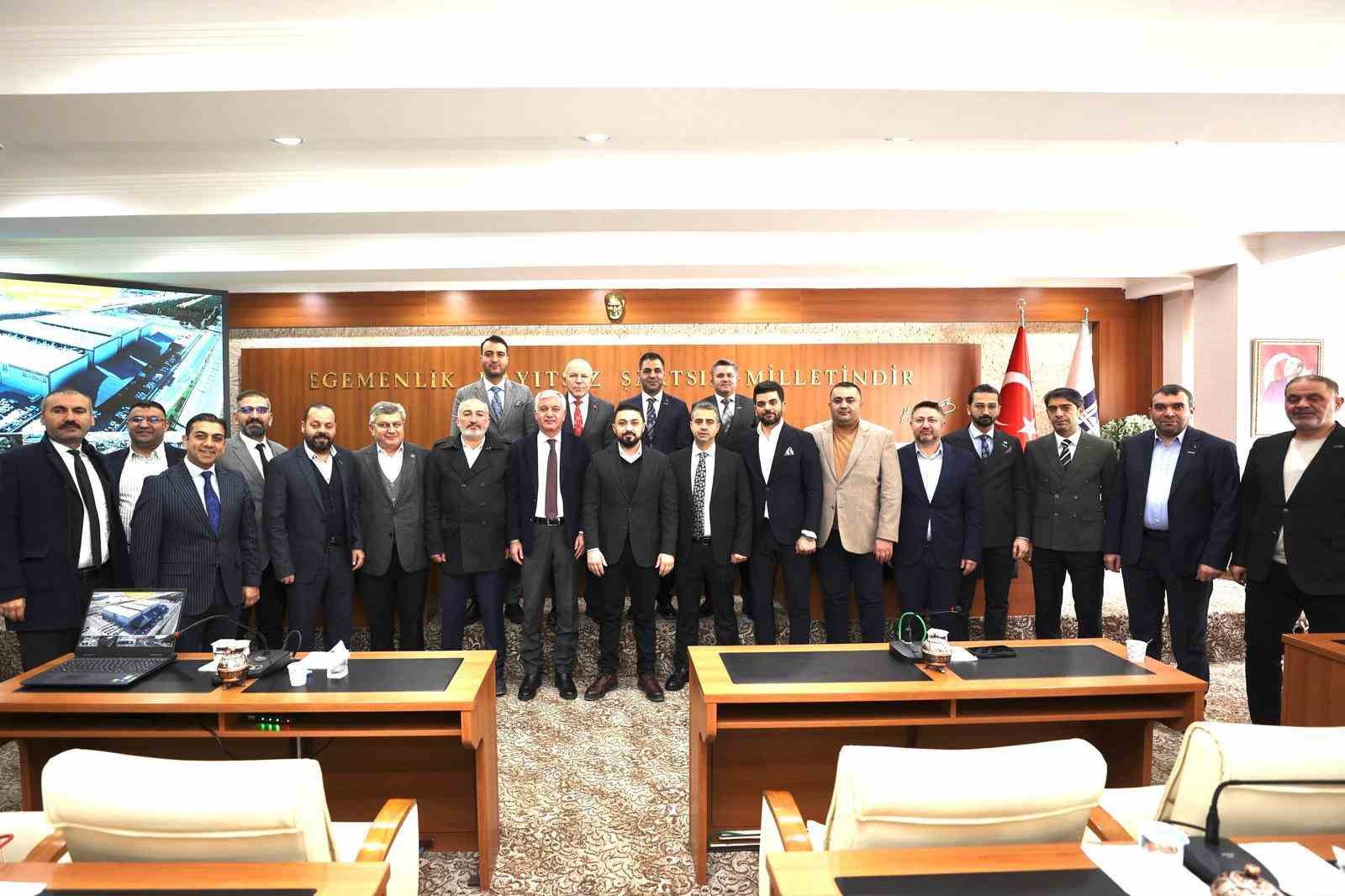 Erzurum ASKON’dan Büyükşehir Belediye Başkanı Sekmen’e nezaket ziyareti
Erzurum ASKON’dan Büyükşehir Belediye Başkanı Sekmen’e nezaket ziyareti