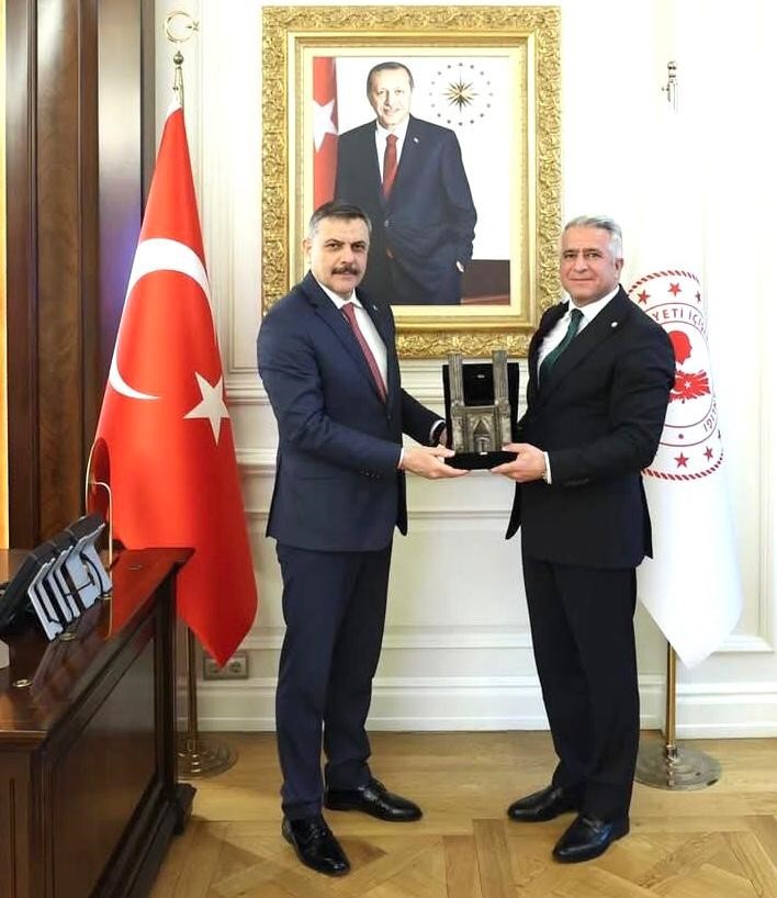 Erzurum Baro Başkanı Öner’den Bakan Çiftçi’ye ziyaret
