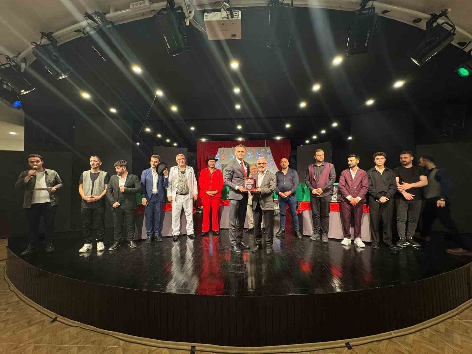 Erzurum Büyükşehir Belediyesi Şehir Tiyatroları, Trabzon Erol Günaydın Tiyatro Festivali’nde
