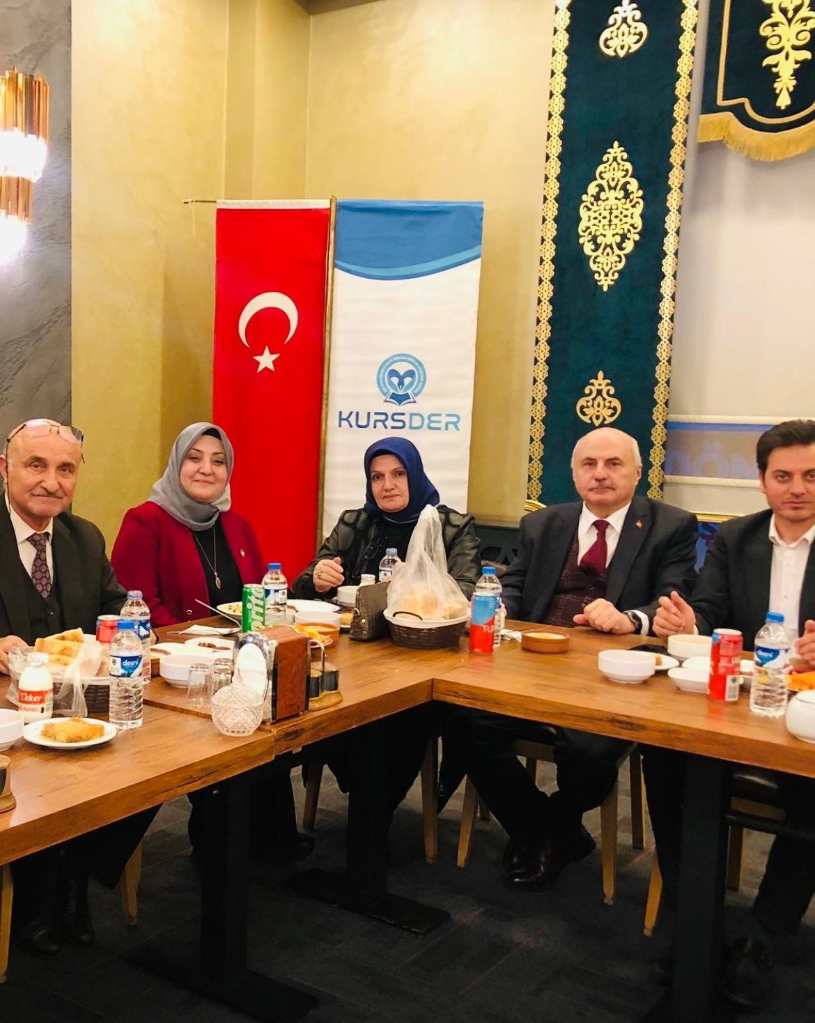 Erzurum eğitim camiası KURSDER iftarında buluştu
