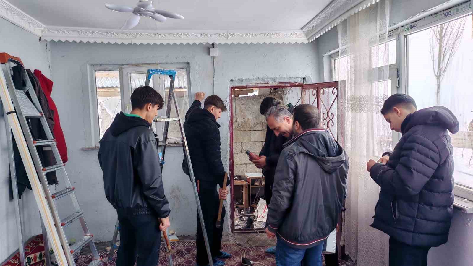 Erzurum Karaçoban’dan umudu büyüten iyilik hareketi: "Bir ışık da sen yak"
Erzurum Karaçoban’dan umudu büyüten iyilik hareketi: "Bir ışık da sen yak"