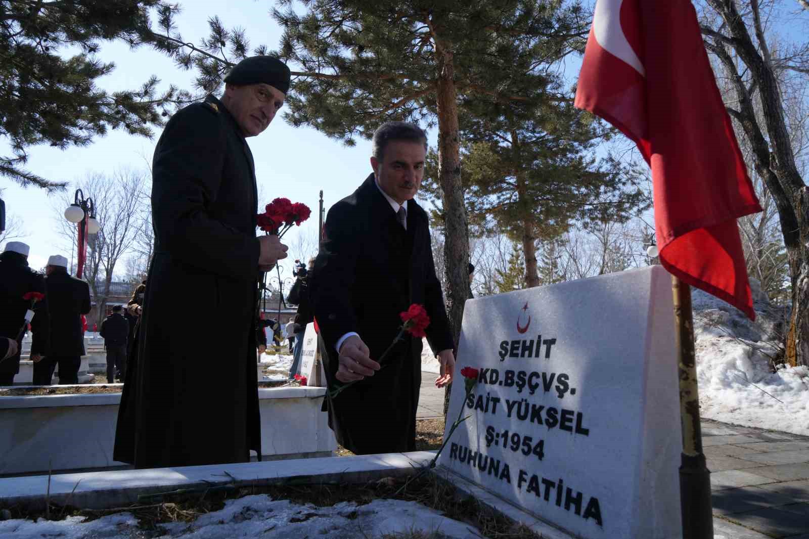Erzurum Karskapı Şehitliğinde 111 yıllık hüzün ve coşku bir arada
