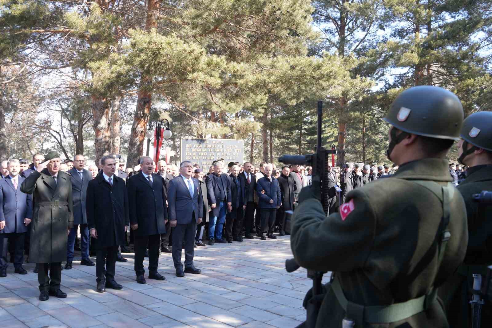 Erzurum Karskapı Şehitliğinde 111 yıllık hüzün ve coşku bir arada
