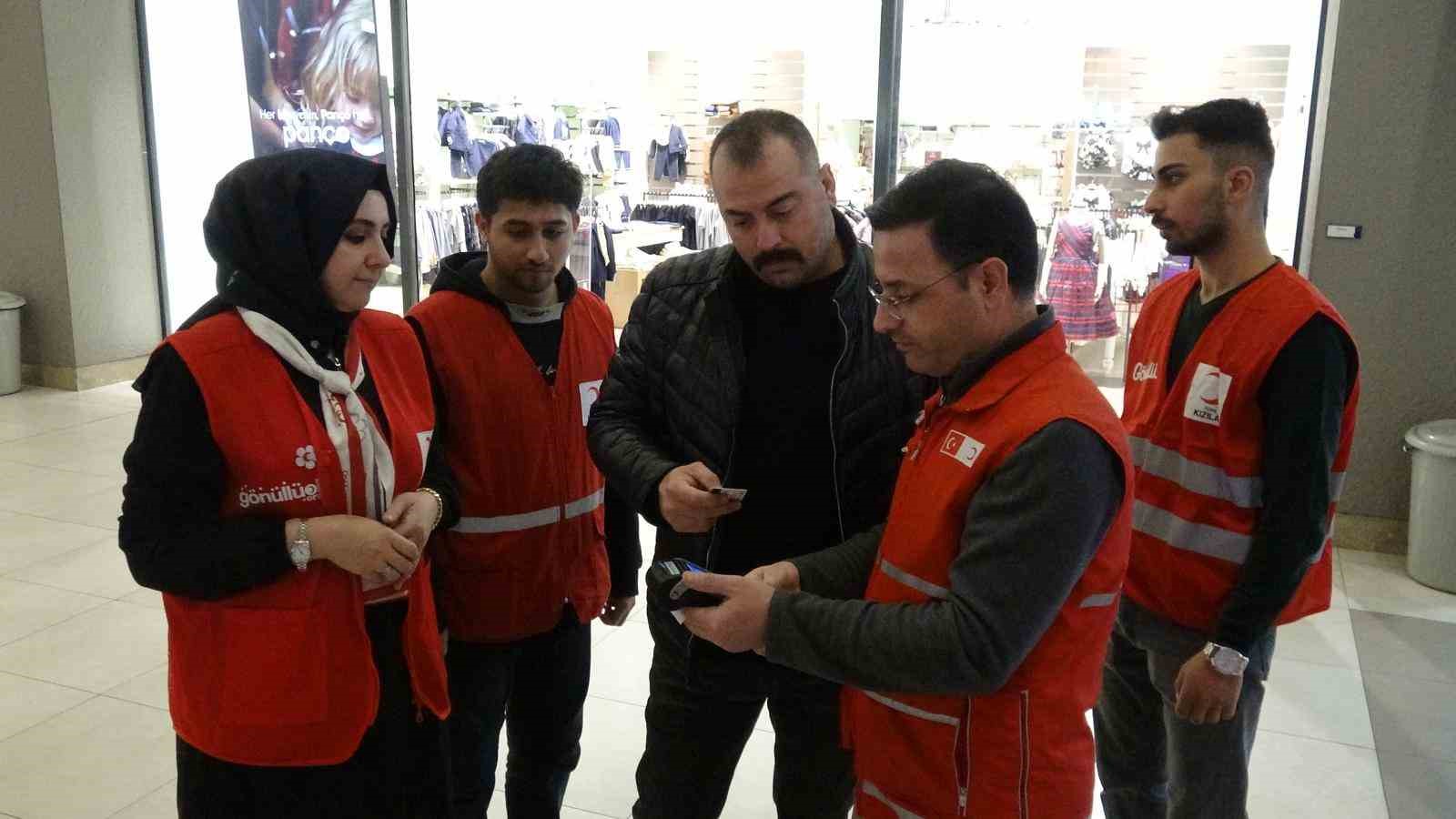 Erzurum Kızılay kadın kollarından Gazze, Filistin ve Sudan için hayır çarşısı
Erzurum Kızılay kadın kollarından Gazze, Filistin ve Sudan için hayır çarşısı