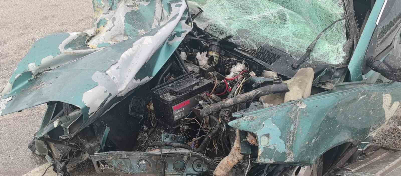 Erzurum-Pasinler yolunda trafik kazası: 1’i ağır 3 yaralı
