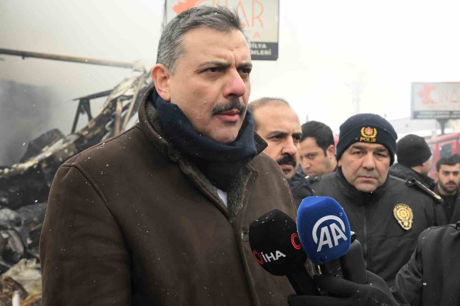 Erzurum Valisi Mustafa Çiftçi’den yangın açıklaması: "Allah milletimize böyle acılar yaşatmasın"
