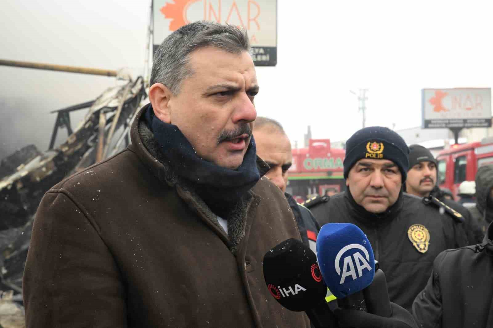 Erzurum Valisi Mustafa Çiftçi’den yangın açıklaması: "Allah milletimize böyle acılar yaşatmasın"
