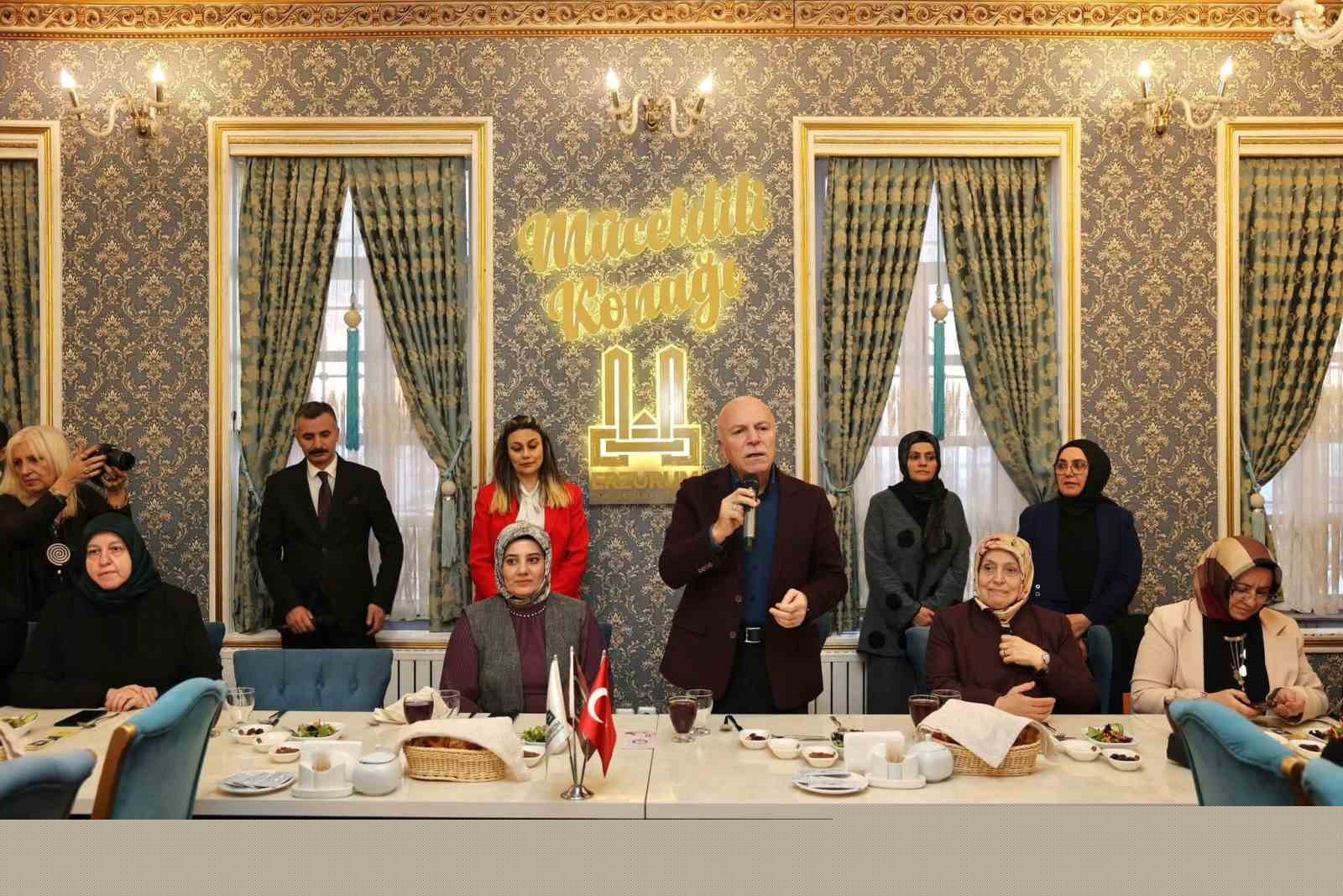 Erzurum’da 8 Mart Dünya Kadınlar Günü’nde "Ahde vefa iftarı" düzenlendi
