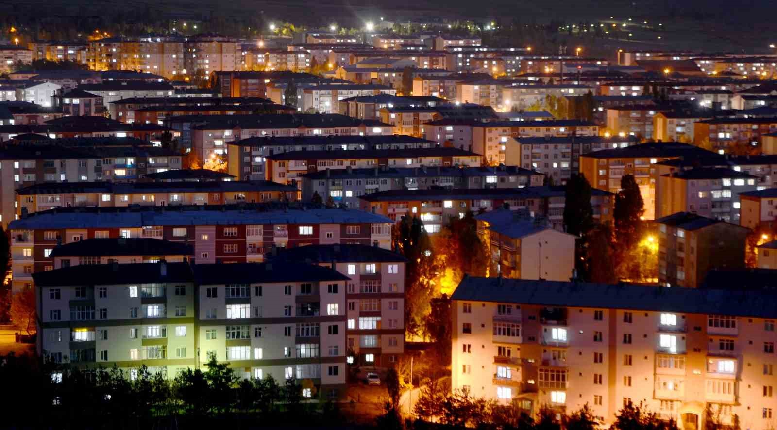 Erzurum’da bir yılda 7 bin 930 yapı ve 2 bin 381 yapı kullanma ruhsatı verildi
