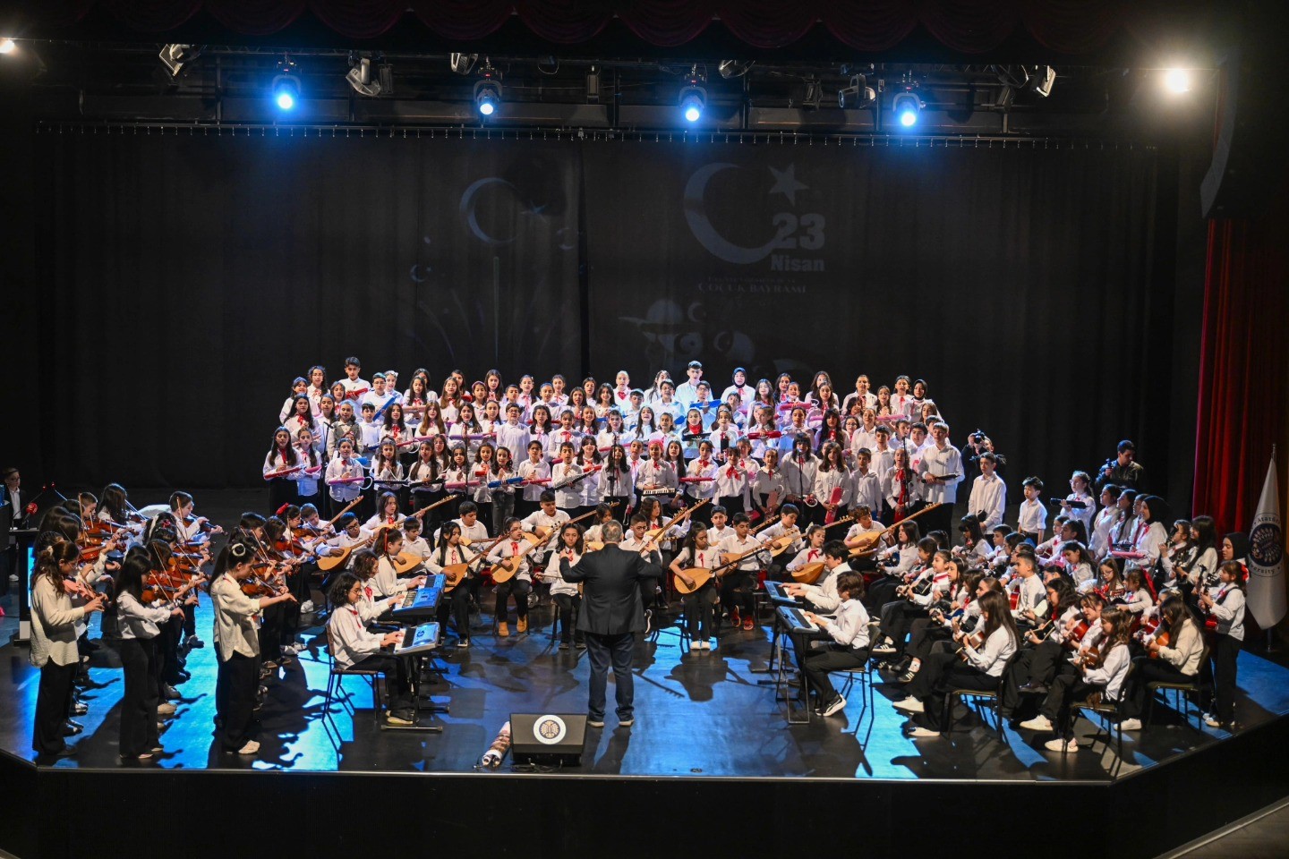 Erzurum’da çocuklar gönlünce bayramlarını kutladı
