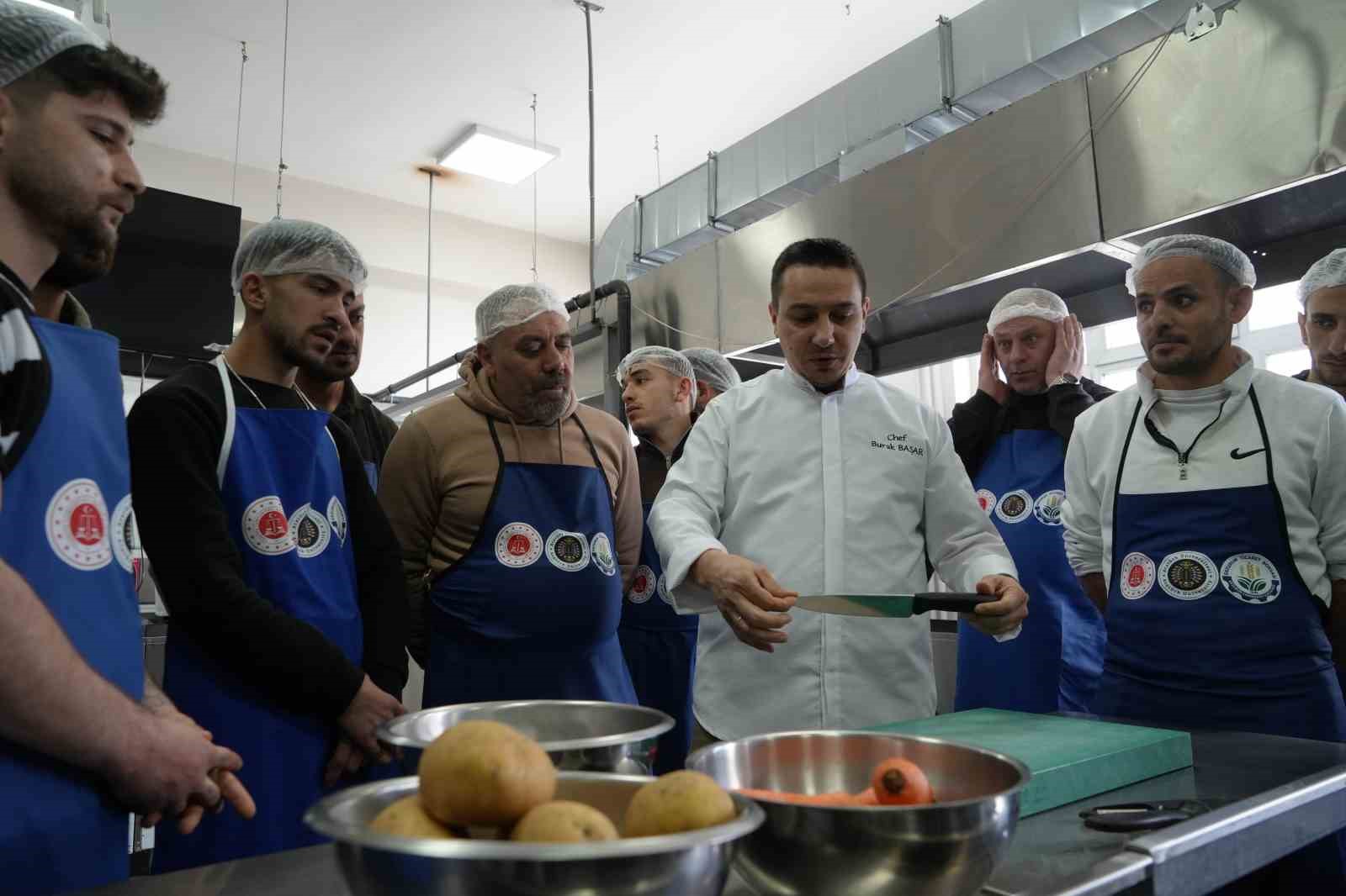 Erzurum’da ezber bozan proje: Mahkumlara "lezzetli" bir gelecek
