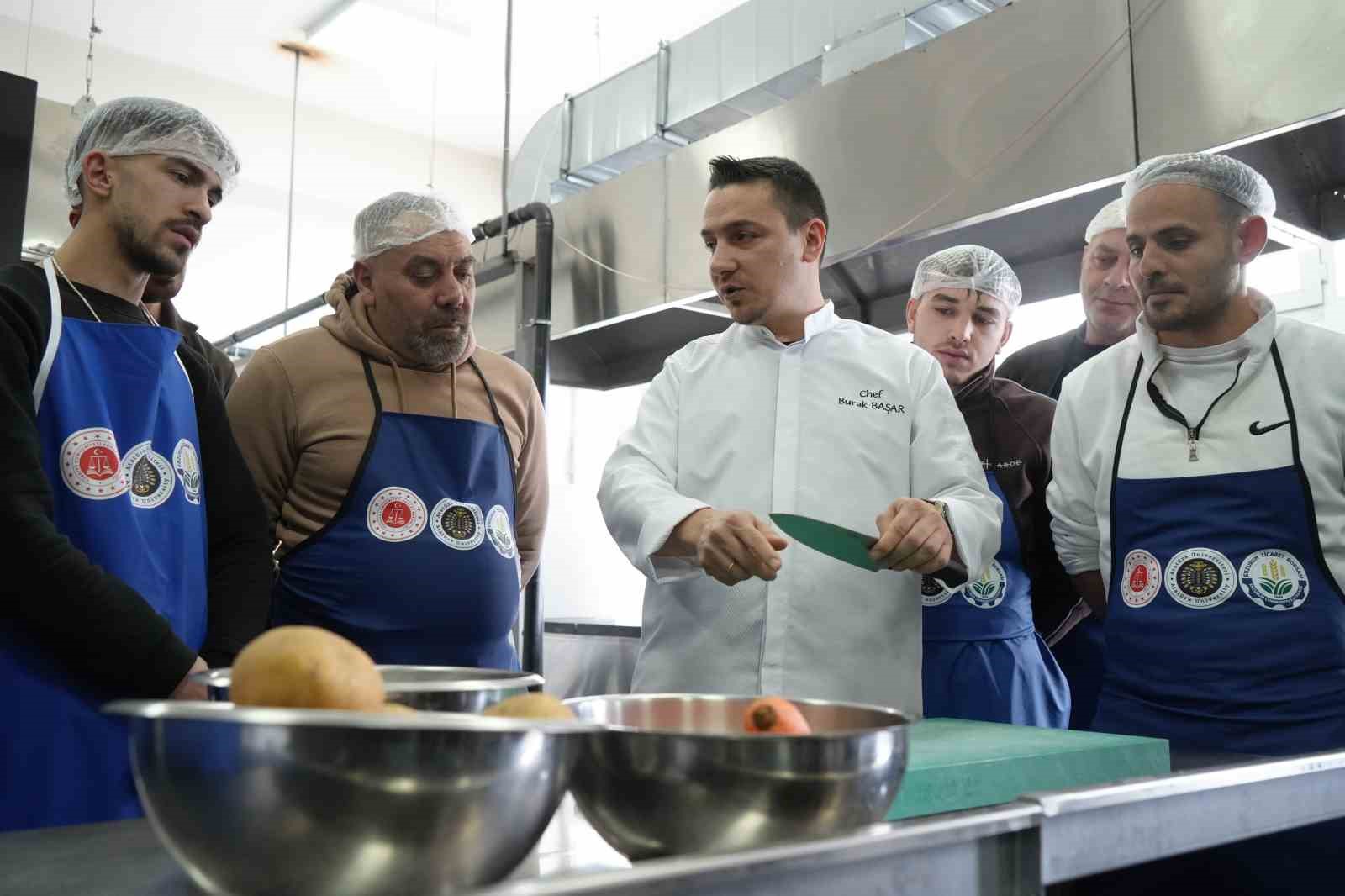 Erzurum’da ezber bozan proje: Mahkumlara "lezzetli" bir gelecek
