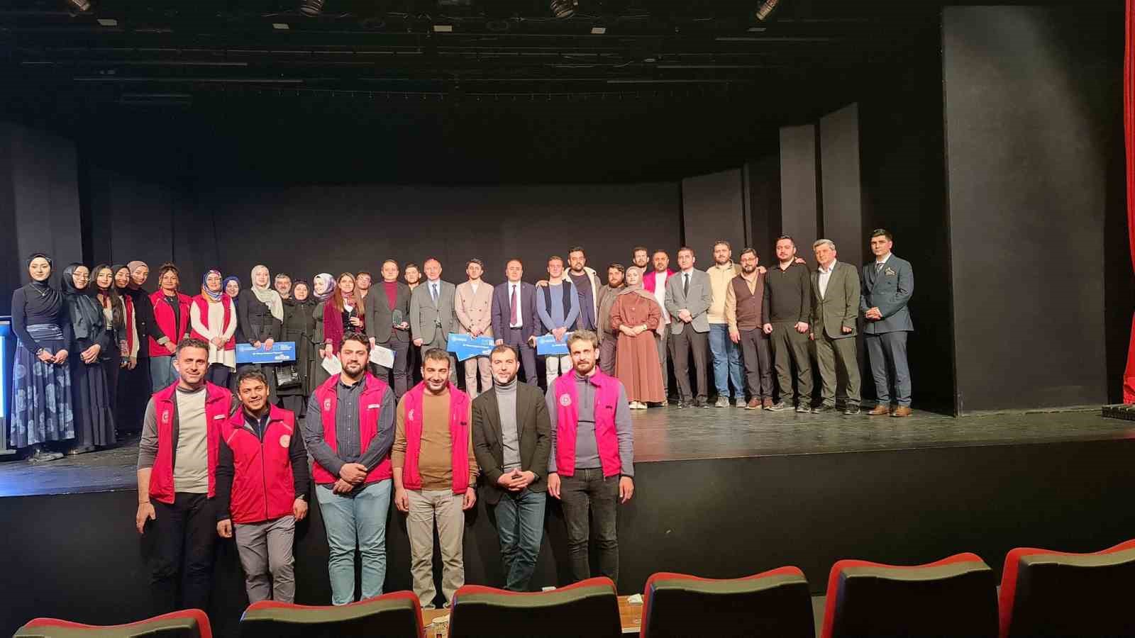 Erzurum’da genç şairler yarıştı
