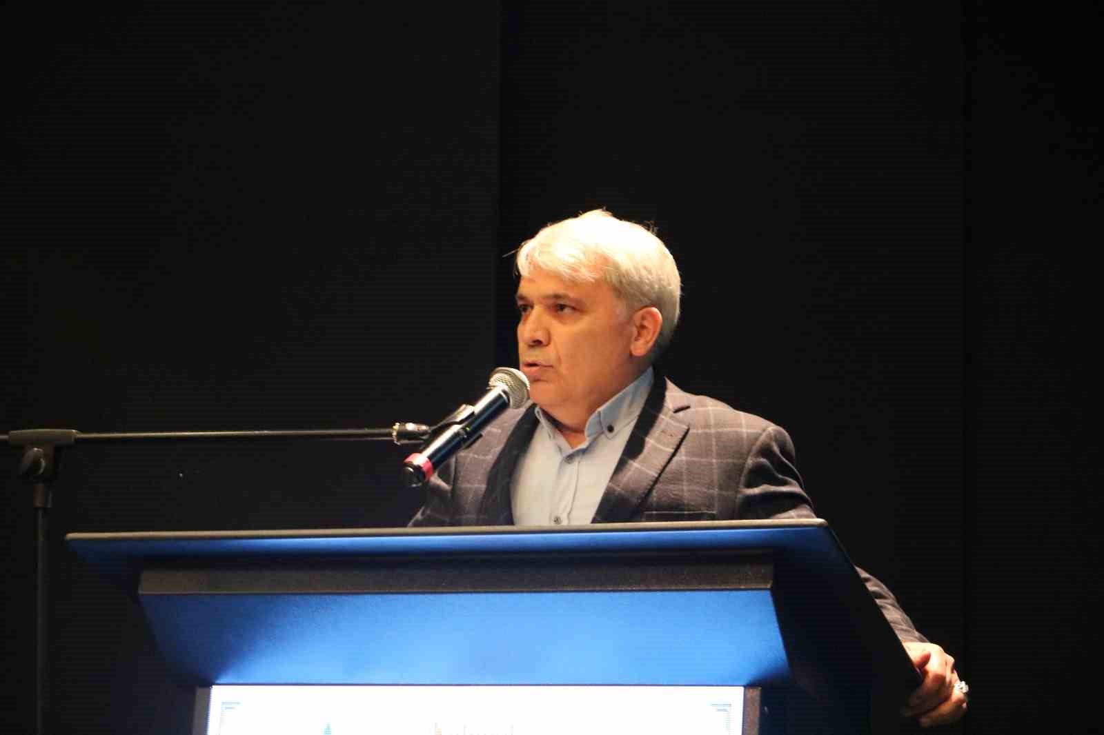 Erzurum’da gençler kitapla buluştu, ödüller sahiplerini buldu
Erzurum’da gençler kitapla buluştu, ödüller sahiplerini buldu