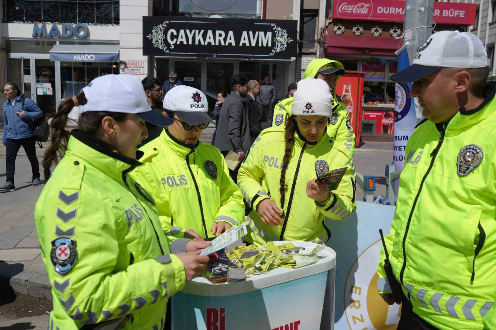 Erzurum’da hayati deneyim: Kaza anını birebir yaşadılar
