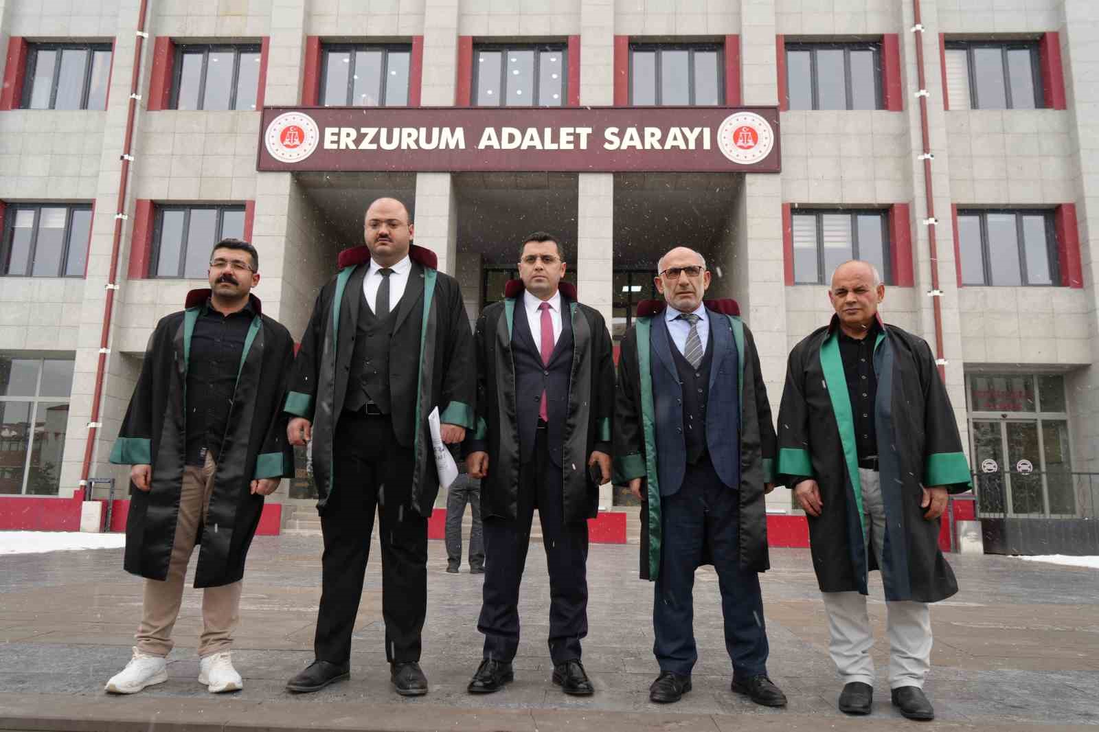 Erzurum’da Hukukçular Derneği’nden İsrail’e yasa tepkisi
Erzurum’da Hukukçular Derneği’nden İsrail’e yasa tepkisi