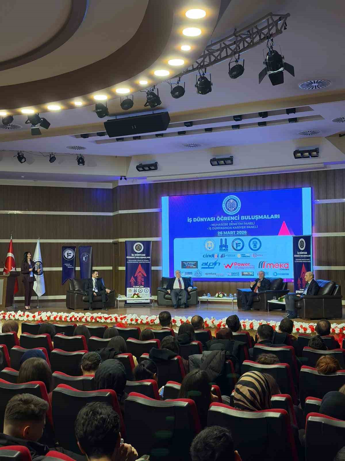 Erzurum’da iş dünyasında kariyer paneli
Erzurum’da iş dünyasında kariyer paneli