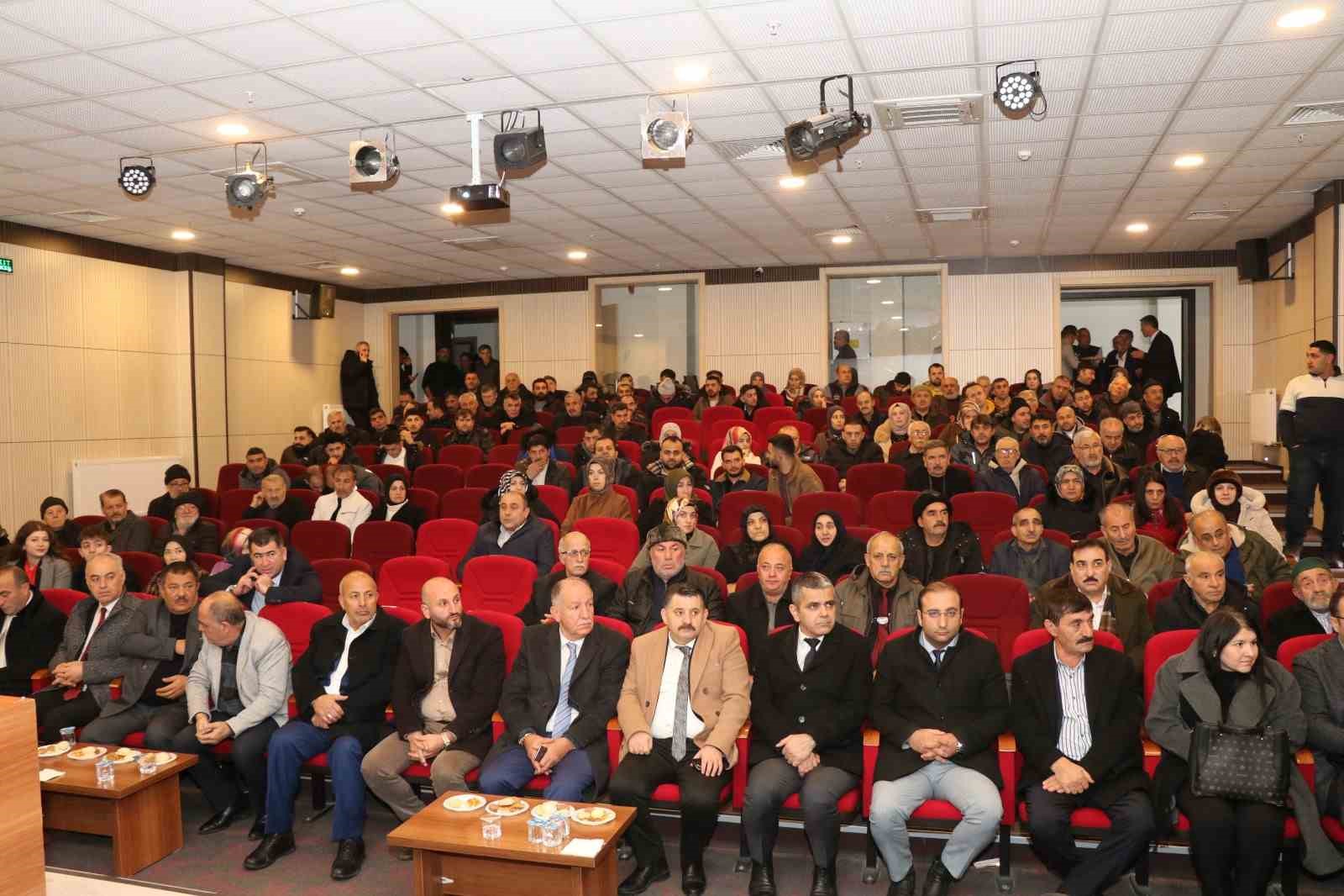 Erzurum’da kadın oda başkanı güven tazeledi
