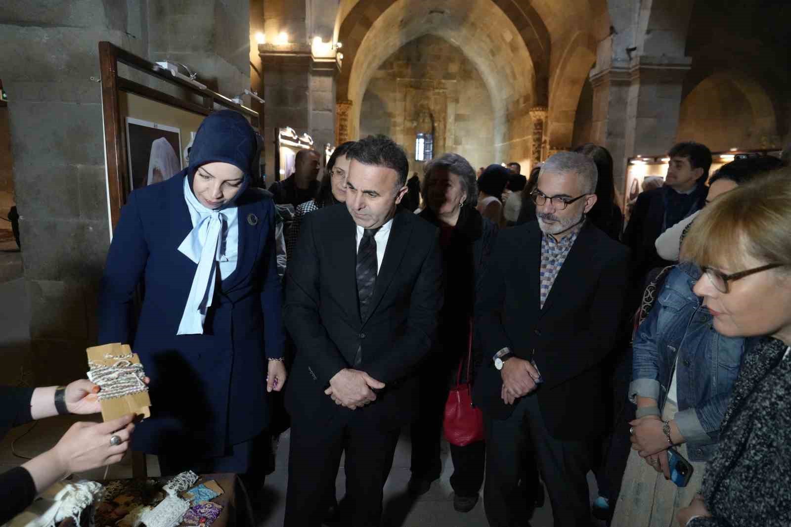 Erzurum’da kadının sessiz anlatısı oyanın dilinde buluştu
