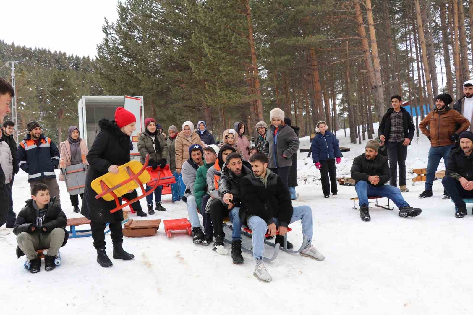 Erzurum’da kızaklarla kıyasıya yarış

